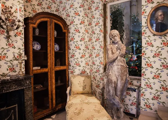 Hotel Caron De Beaumarchais